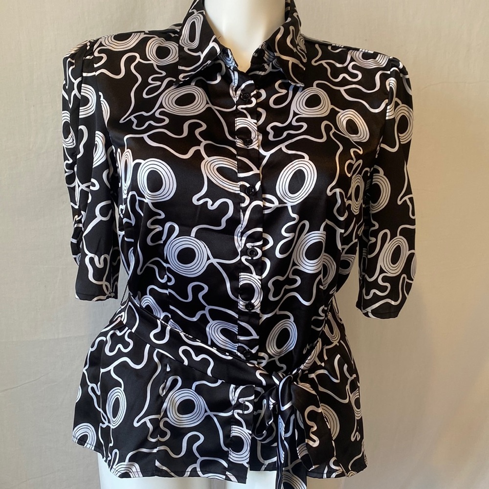 Essentials by Milano Abstract Design Blouse with Tie, Size XL